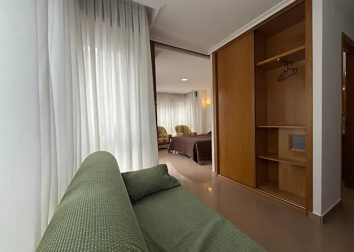 Bahia De ゲストハウス 3*